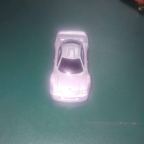 Maisto Mercedes Benz Clk-Gtr Street Version - Silver - 1:64 Scale - Picture 8 of 10